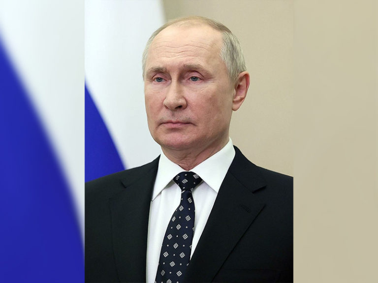 Putin claims Moscow ready for Ukraine talks as attacks go on