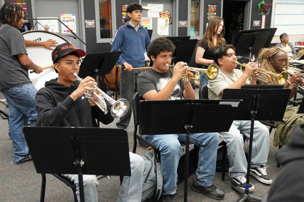 その他 Gero Jr High School Symphonic Band No. 9 SJHS Band Earns Historic Superior Rating