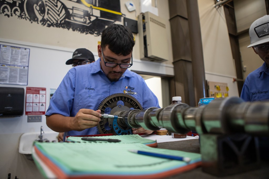 California scrambles to offer new financial aid grants for short-term job training
