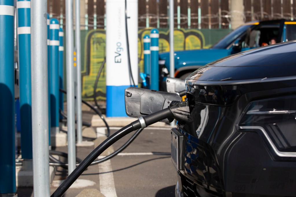 California Unveils New $3,500 Electric Vehicle Rebate: Here’s What to Know