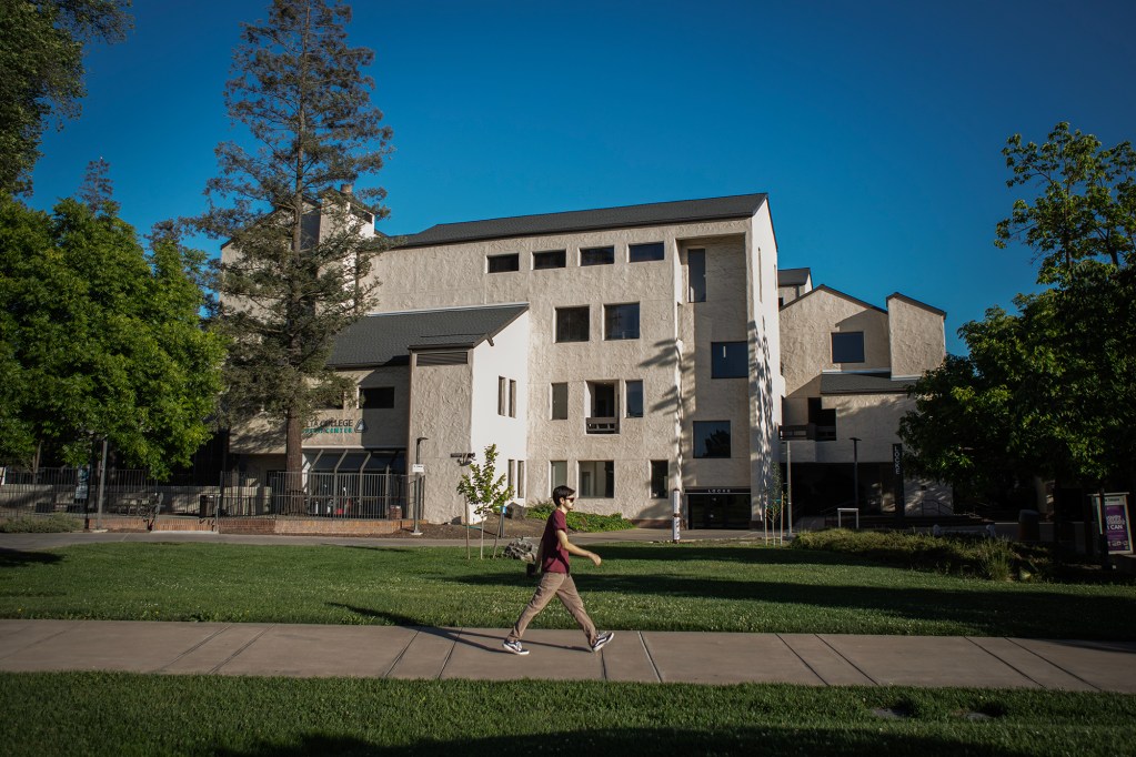 California community colleges can offer up to 12 new bachelor’s degrees under laws Newsom signed